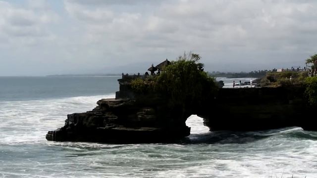 Pura Tanah Lot (Пура Танах Лот) смотреть онлайн