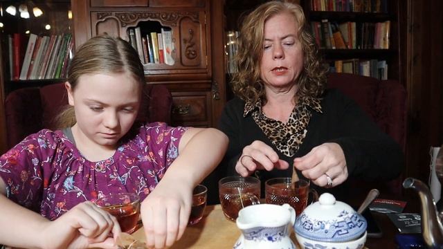 We Try English Breakfast and Scottish Breakfast Tea From Taylors of Harrogate смотреть онлайн