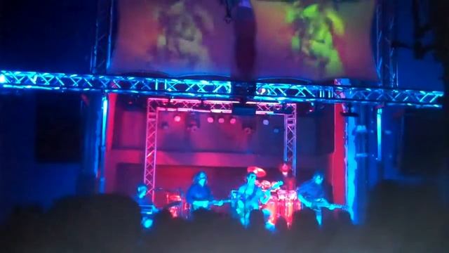 UV Hippo - Watch that Video Screen! Live at the Temple of Mi смотреть онлайн