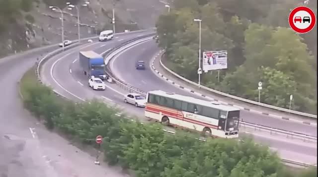 Жесть. Подборка страшных аварии и ДТП. Не для слабонервных! смотреть онлайн