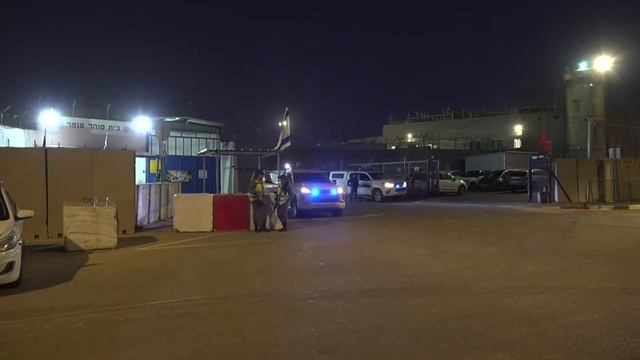 LIVE: Rafah-Grenze - hier kommen die ersten israelischen Geiseln an смотреть онлайн