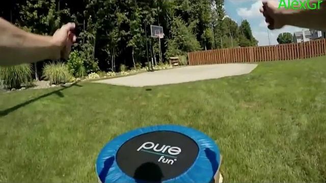 Coll trick shots in BasketBall / Крутые попадания в кольцо в баскетболе смотреть онлайн