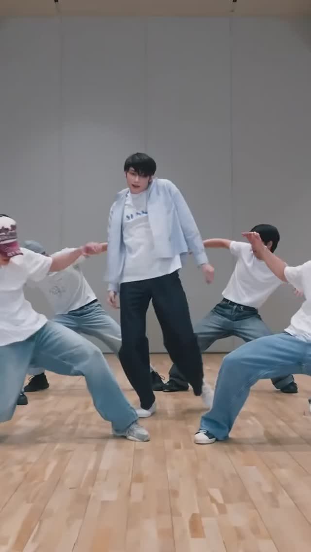 TXT - The 39th GOLDEN DISC AWARDS Dance Practice 🎊 смотреть онлайн