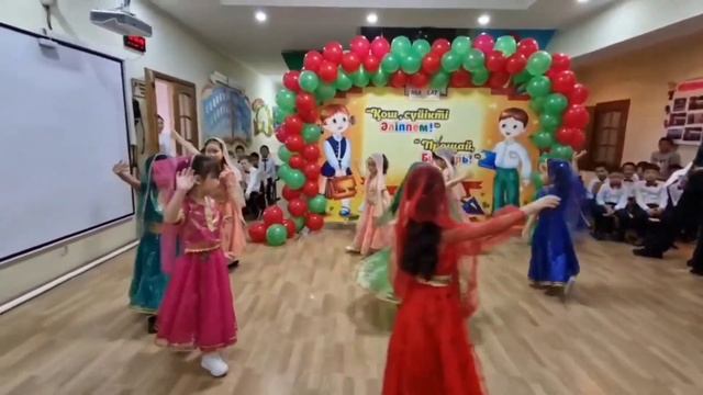 Әліппемен қоштасу. Прощание с букварём смотреть онлайн