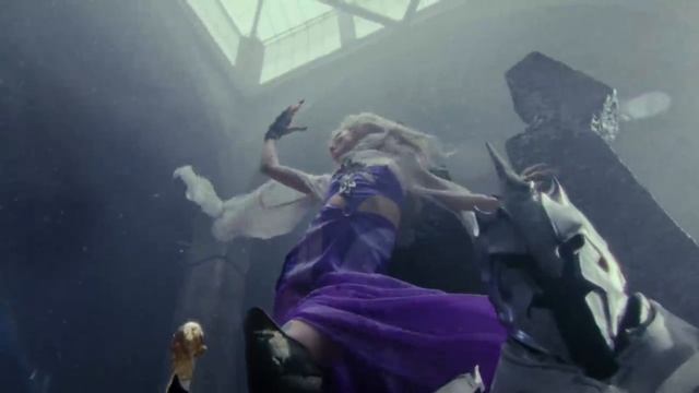 Grimes - Player Of Games (Official Video) смотреть онлайн