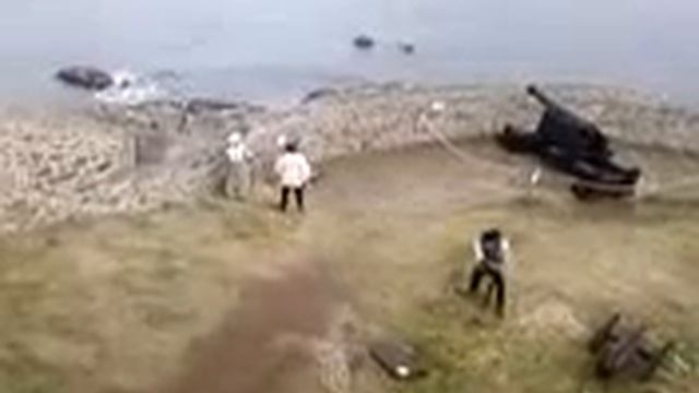 Tir d'artillerie médiévale en batterie au Fort La Latte смотреть онлайн