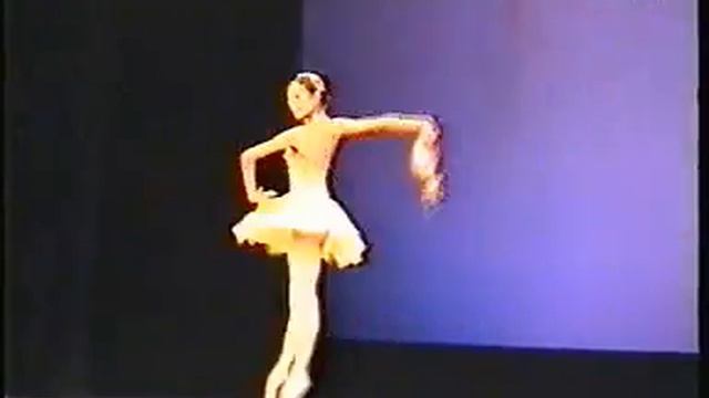 Yuanyuan Tan performing Esmeralda Variation（1994） смотреть онлайн