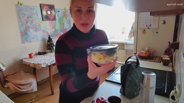 Влог 4. Житиё моё

Разделка курицы, салат оливье и новый товар заколочек на работе.