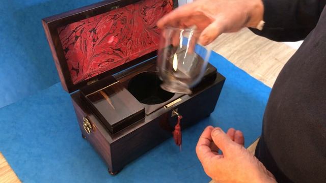 William IV Rosewood Tea caddy with mother of pearl Inlay. смотреть онлайн