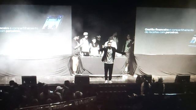 RAFA MOREIRA SAI DO PALCO E BOB DA DISCURSO - BDA 3 ANOS смотреть онлайн