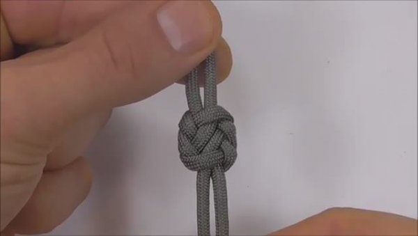 _New Knot__ How To Tie The Pseudo Plafond Lanyard Knot(360P)_1