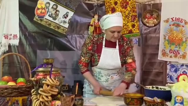Кулинарное шоу "Блюда на троицу" смотреть онлайн