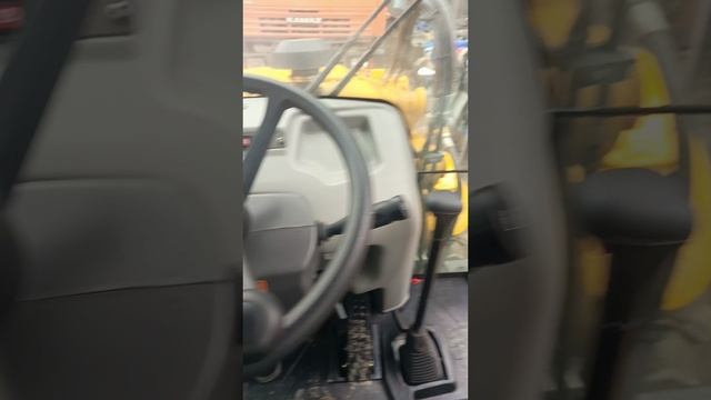 Обзор экскаватор погрузчик LGCE 877 смотреть онлайн