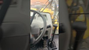 Обзор экскаватор погрузчик  LGCE 877