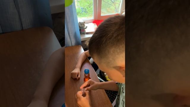 Открываем взрывающиеся лимонады 💥 смотреть онлайн