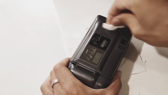 汚すぎるフィルムカメラはどこまで綺麗になるかチャレンジ【ジャンク】　camera cleaning смотреть онлайн