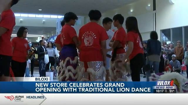 New store in Edgewater Mall celebrates grand opening with traditional lion dance смотреть онлайн