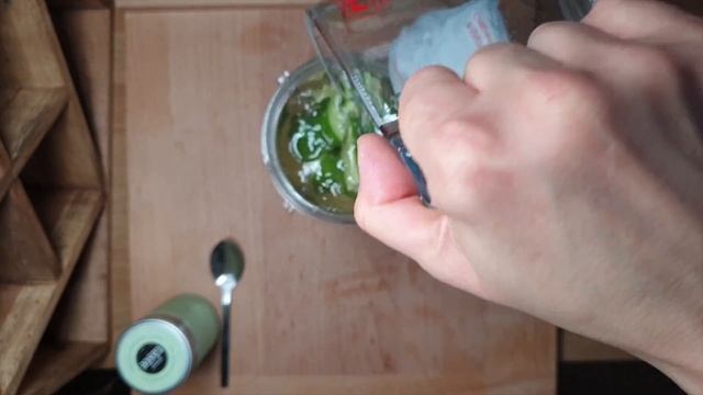 Orzeźwiający koktajl zapobiegający wzdęciom . Tylko 350 kcal! смотреть онлайн