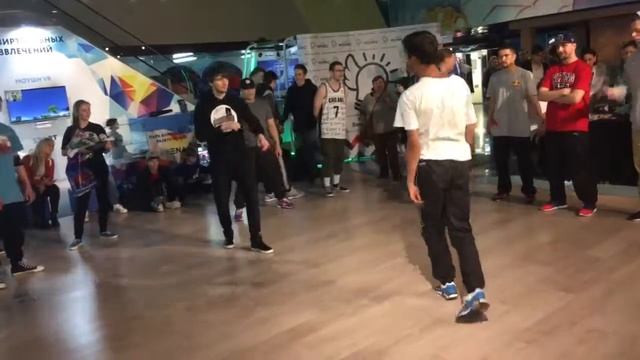 B boy Эл vs b boy Ilyu Brooklyn Motion JamiNation 2017 Profi смотреть онлайн