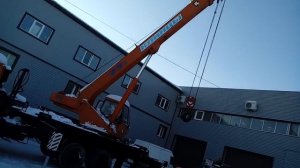 Автокран Клинцы 25 тонн проходит тестирование на spetskran40.ru