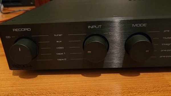 Audiolab 8200A