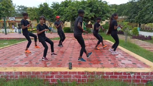 Tan Tana Tan Tan Tan Tara Chati H Kya 9-12 Bollywood Dance Video