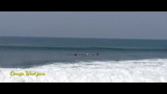 Surf on the same waves смотреть онлайн