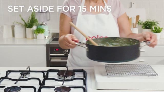 Seafood Chowder Pie смотреть онлайн