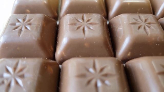 Schogetten Alpine Milk Chocolate With Hazelnuts Review смотреть онлайн