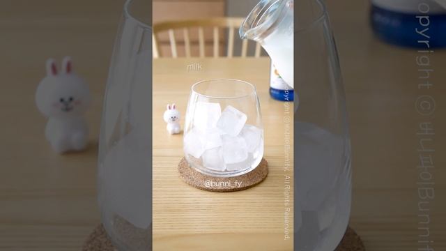 Iced Blue Cream Latte 아이스 블루 크림 라떼 #shorts смотреть онлайн