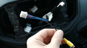 Установка_магнитолы_на_Лада Х рей