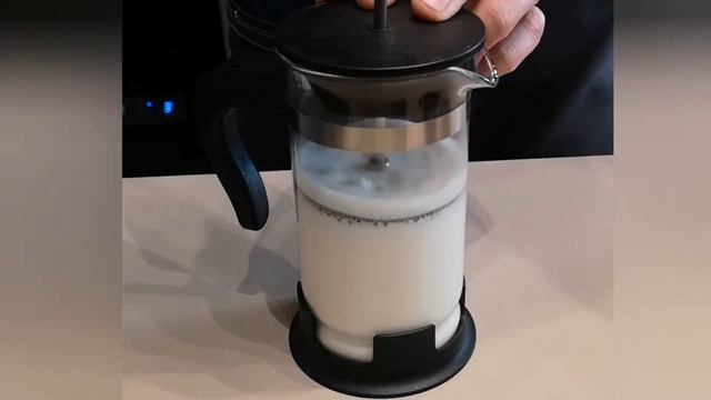 Latte Art With Just a French Press - Latte Art At Home смотреть онлайн