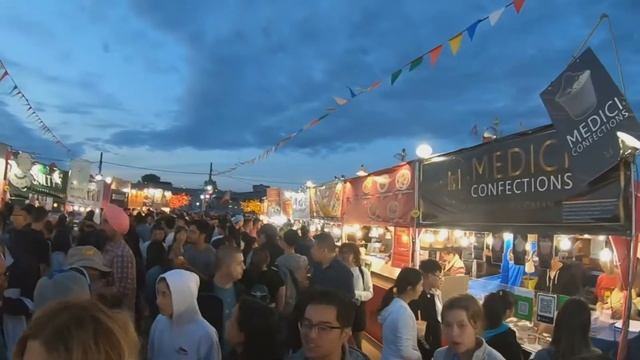 A tour in Richmond Night Market 2019 смотреть онлайн