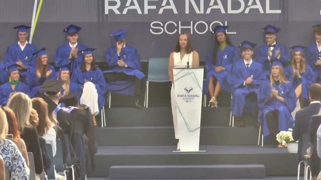Iga Swiatek graduates at Rafa Nadal Academy 😂 丨Funny Moments смотреть онлайн