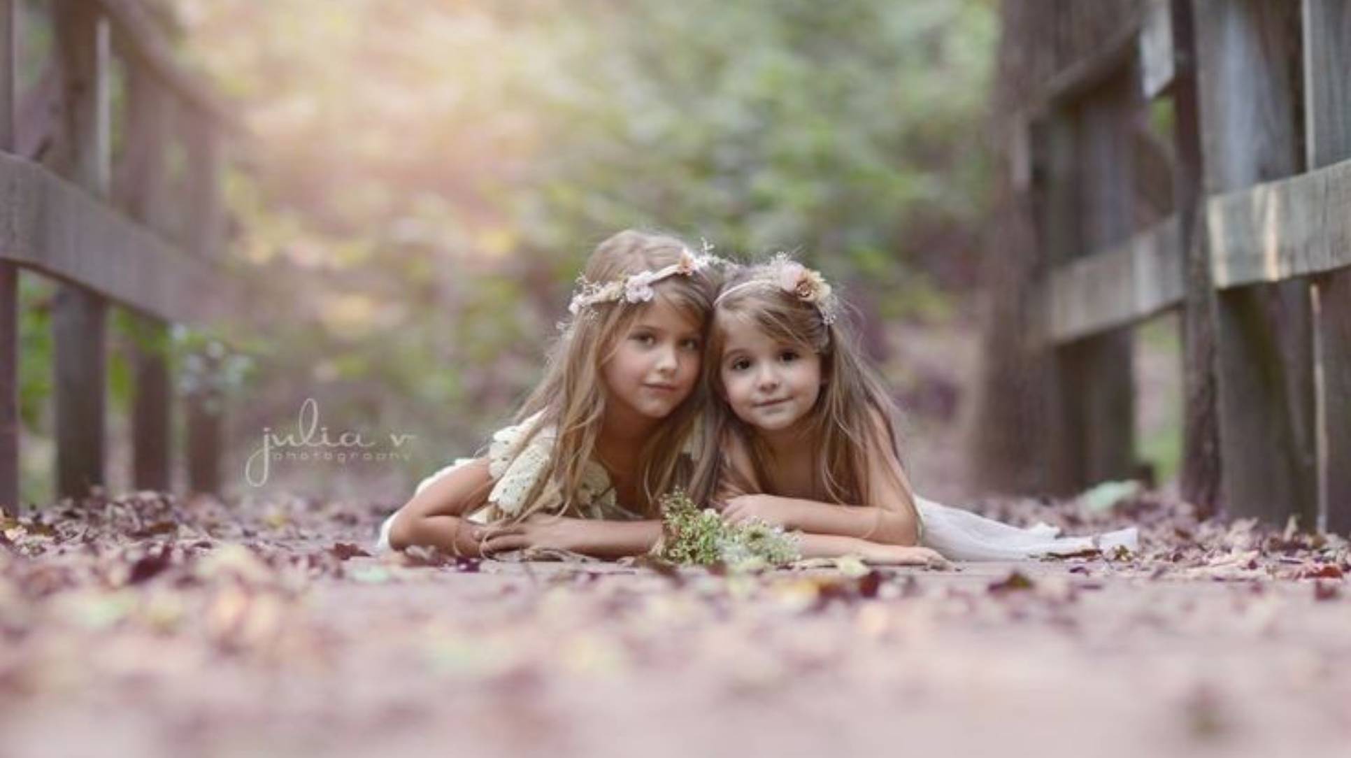 "МЛАДШАЯ МОЯ СЕСТРЁНКА " песня на стихи Ксении Павленко смотреть онлайн