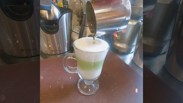 Матча на кокосовом молоке/Matcha on coconut milk. смотреть онлайн