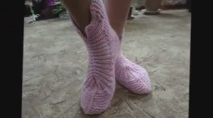 ТАПОЧКИ-САПОЖКИ НА ДВУХ СПИЦАХ. ЛЕГКО И ПРОСТО !