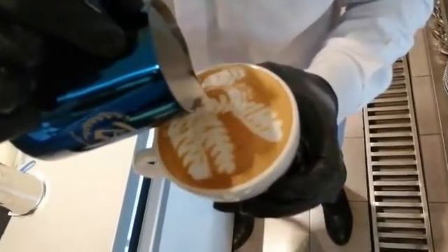 Unicorn , latte art , coffee смотреть онлайн