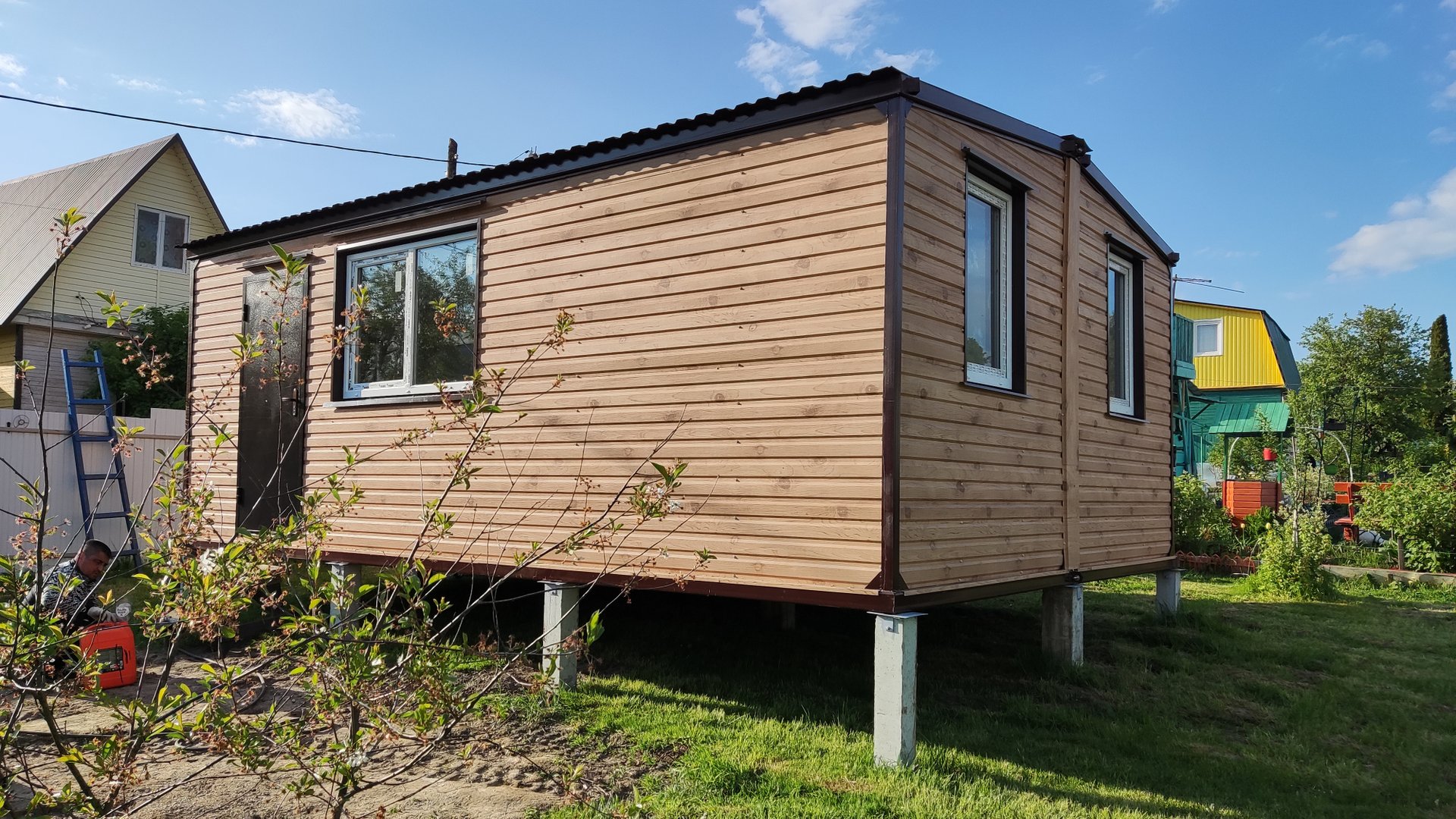 Дачный домик Люкс вагончик блок контейнер с гостиной спальнями и санузлом 4.80х7м с покрытием 3D