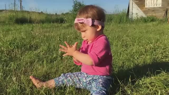 первый год Алёнки смотреть онлайн