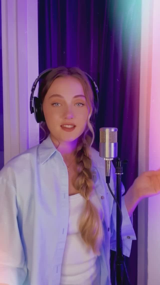 ABBA - Dancing Queen смотреть онлайн