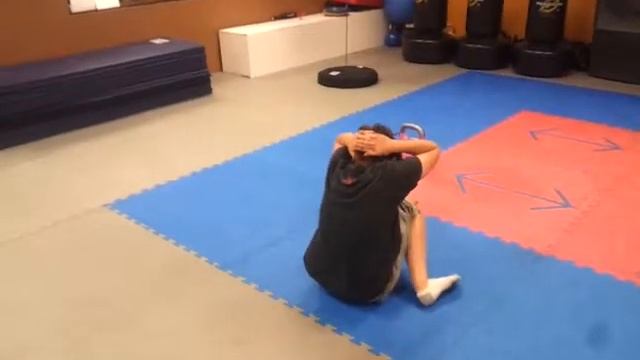 TEENAGER IN FIT FOR SPORTS PROGRAM: SIT TO STAND смотреть онлайн