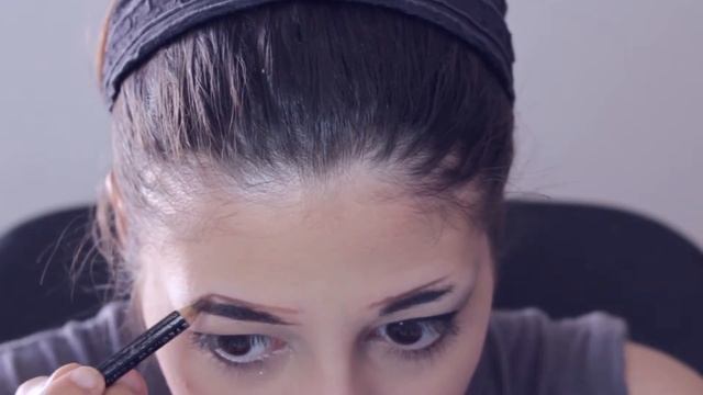 90's Inspired MAKEUP LOOK смотреть онлайн