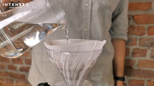 Aprende a preparar un café, en V60 en 5 minuntos. смотреть онлайн