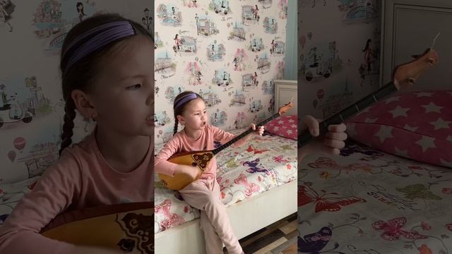 Қалқаның әні, Ақбұлақ әні, Күміс құман ай смотреть онлайн