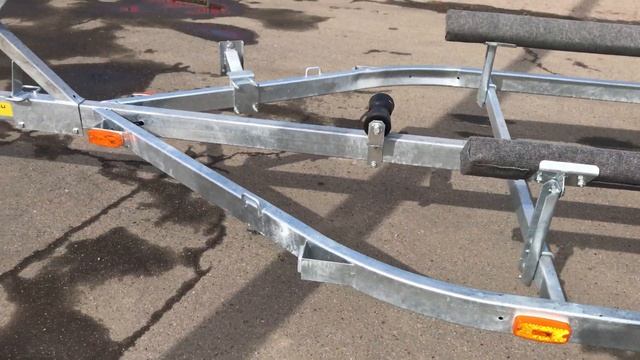 Лодочный прицеп ЛАВ 81014B смотреть онлайн