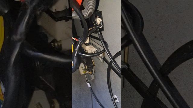 Опция дилера Toyota. Дистанционное открытие багажника.  Установка опции.