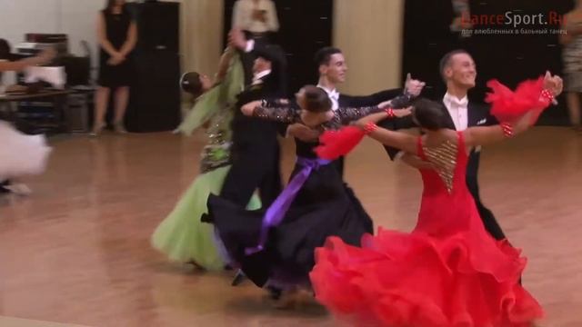 Radu Sterban - Xenia Cletova, 1/8 Viennese Waltz смотреть онлайн