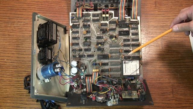 Sequential Circuits Model 800 - Early Serial Number смотреть онлайн