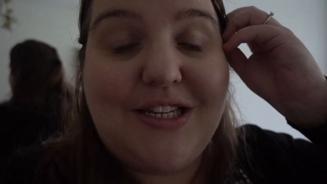 CHRISTMAS STARBUCKS & RENTING A CAR IN ENGLAND - VLOGMAS 2018 DAY 15 & 16 смотреть онлайн